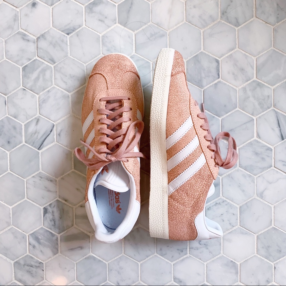 Never worn Addidas Sneakers